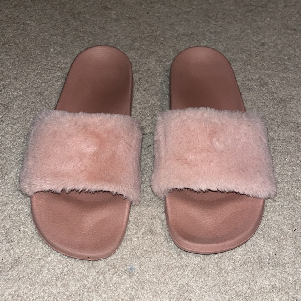 Secret Treasures Fuzzy Slipper Slides
